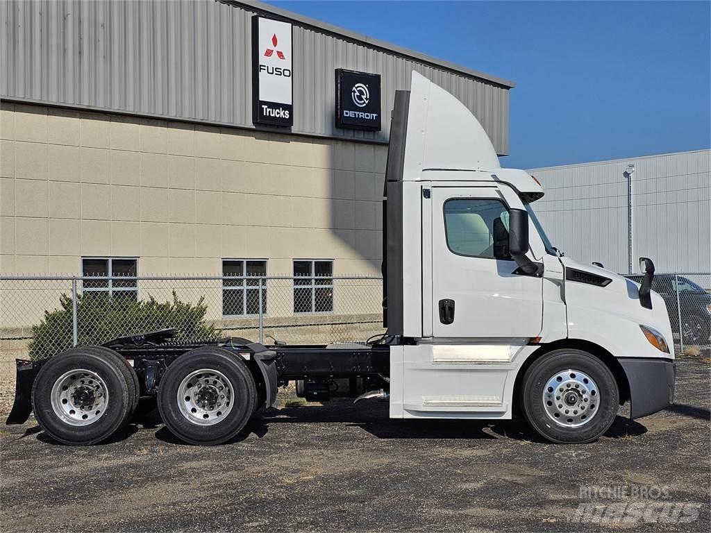 Freightliner PE116DC Trekkvogner