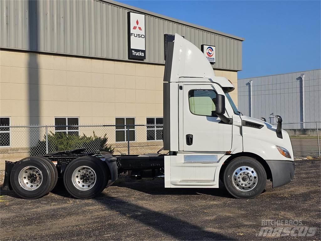 Freightliner PE116DC Trekkvogner