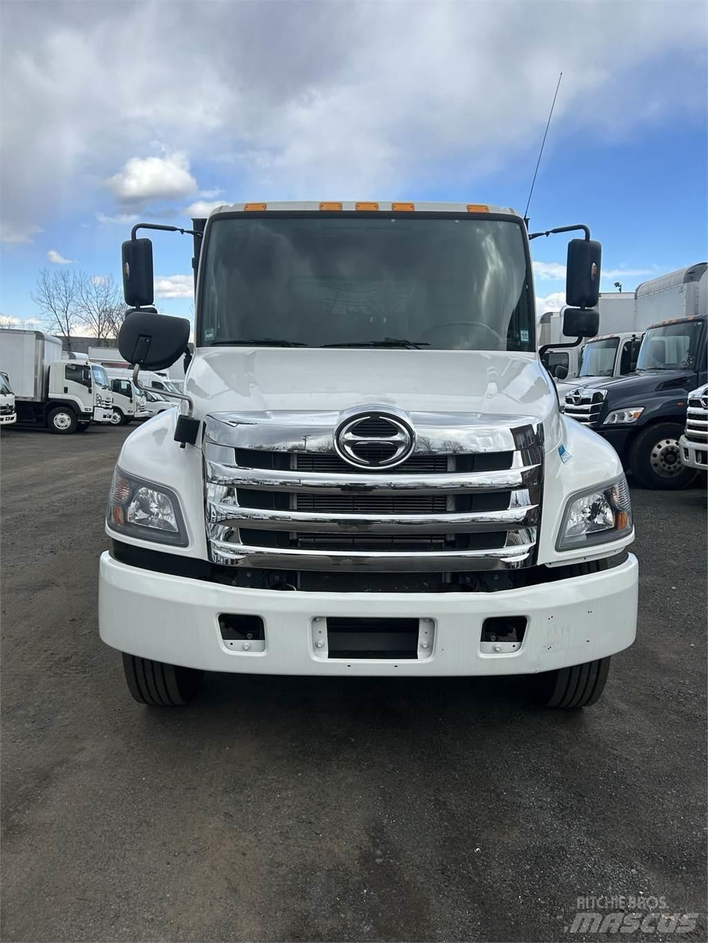 Hino 338 Andre lastebiler