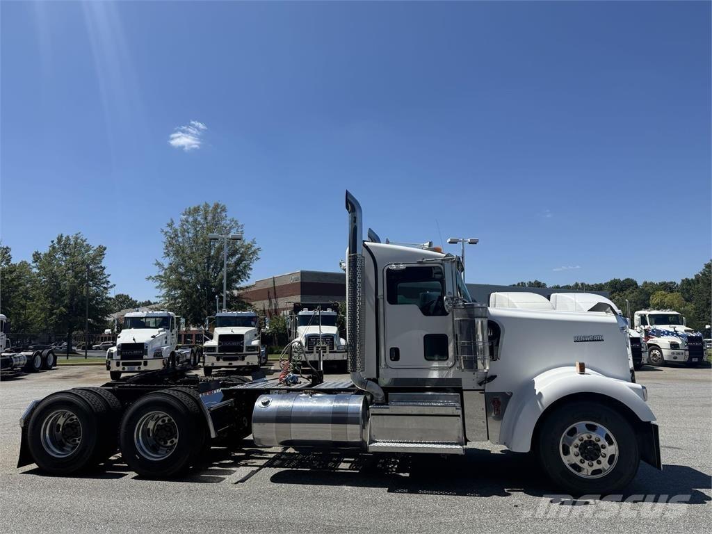 Kenworth W900 Trekkvogner