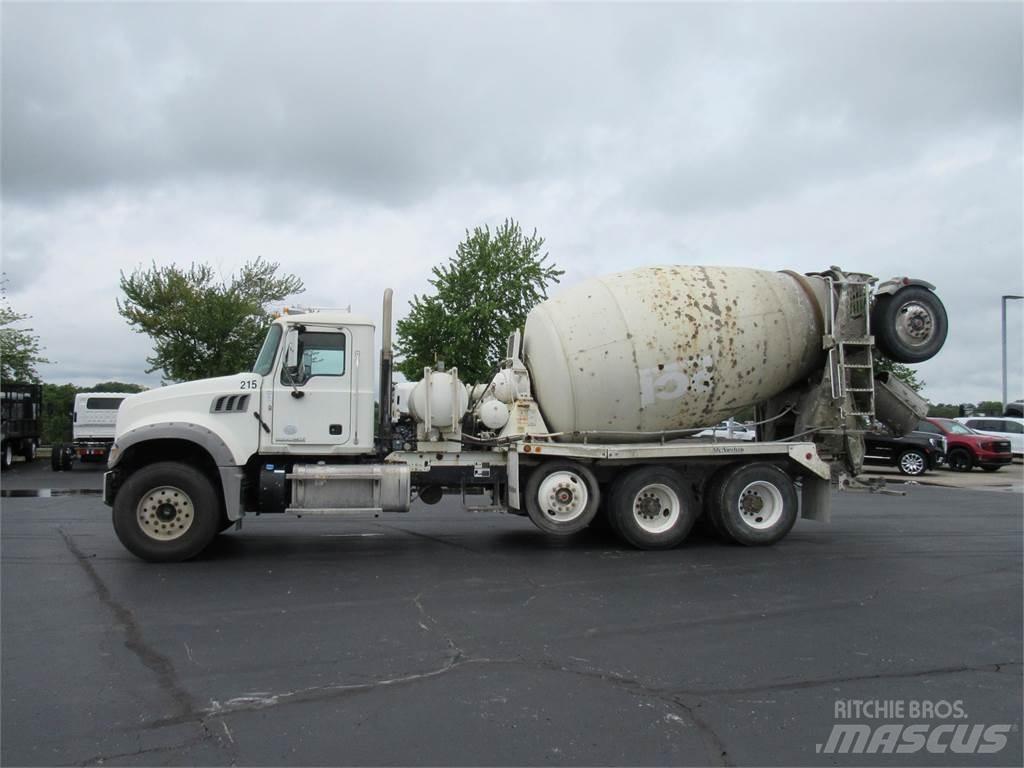 Mack  Betongbiler