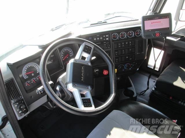 Mack AN64T Trekkvogner
