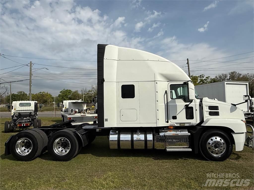 Mack AN64T Trekkvogner