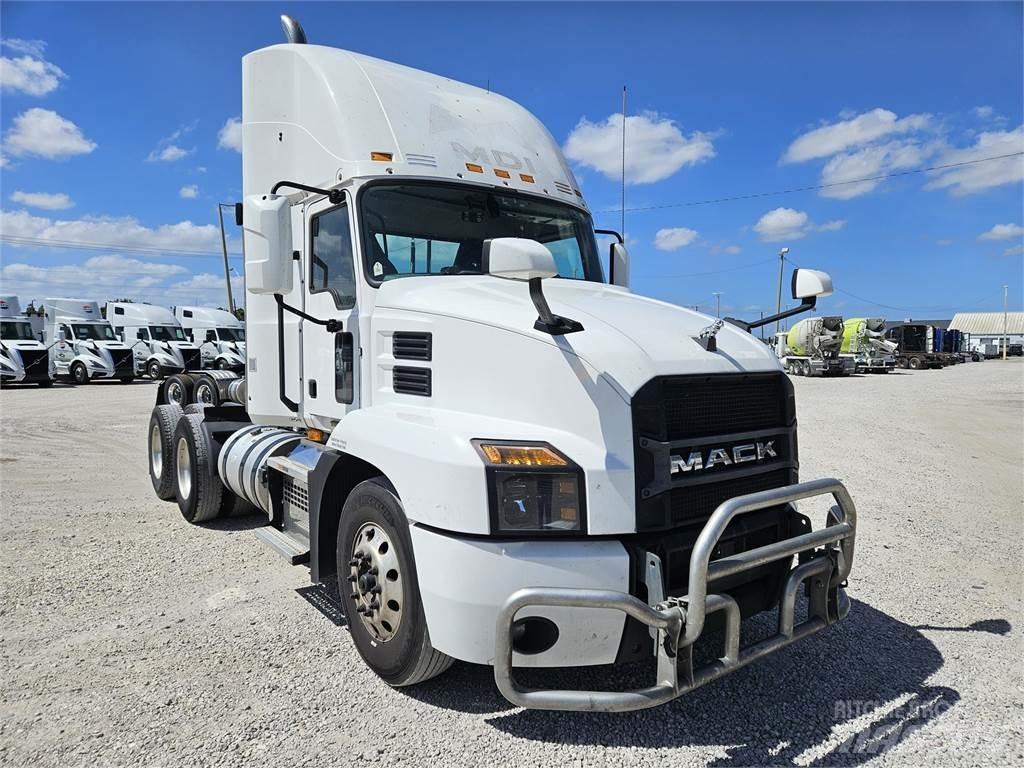Mack AN64T Trekkvogner