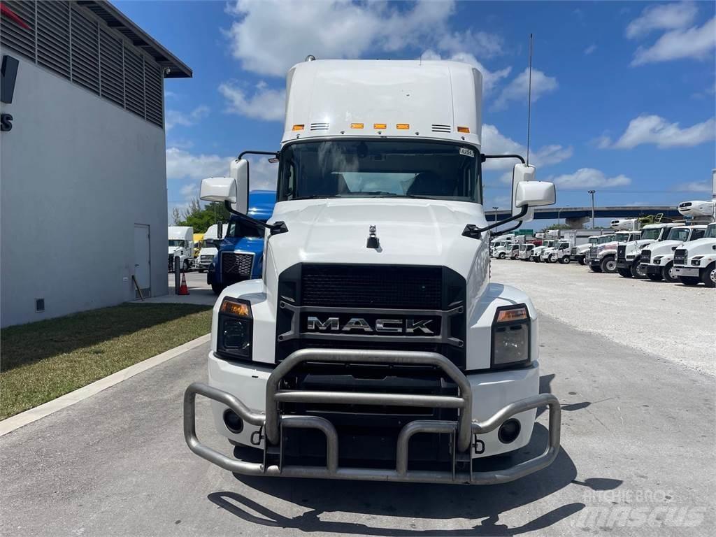 Mack AN64T Trekkvogner