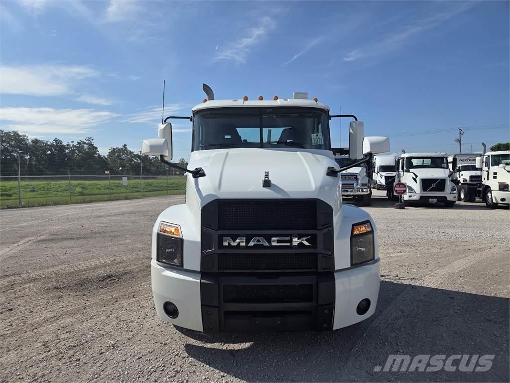 Mack AN64T Trekkvogner