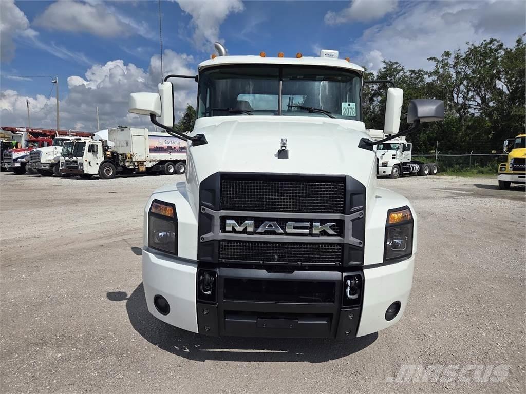 Mack AN64T Trekkvogner
