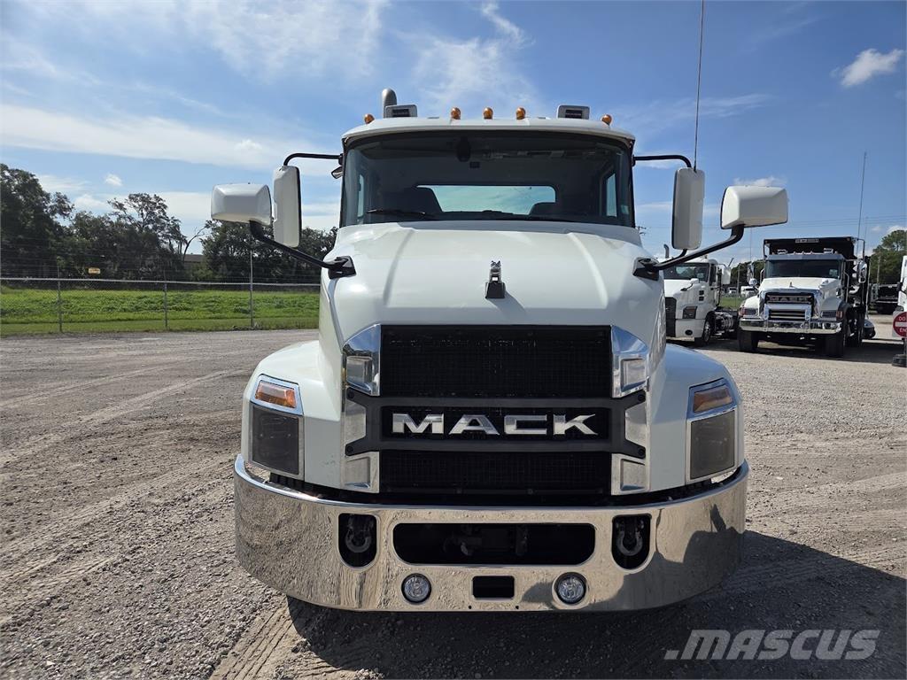 Mack AN64T Trekkvogner