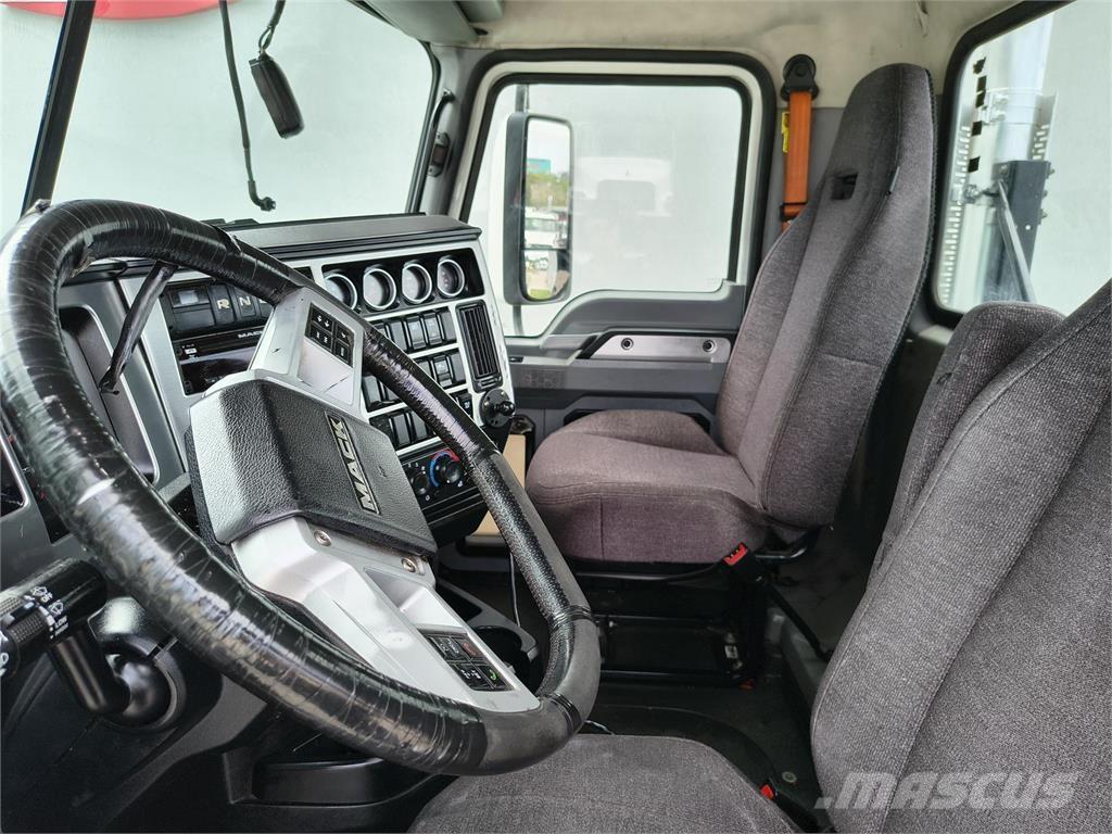 Mack AN64T Trekkvogner