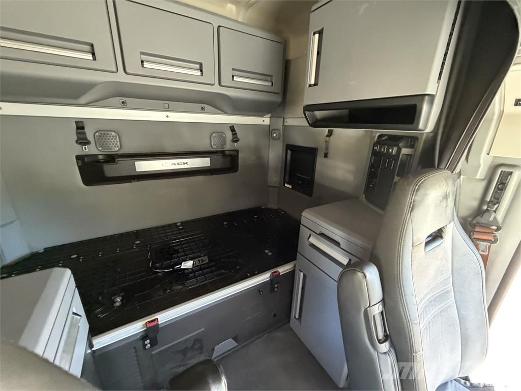 Mack AN64T Trekkvogner