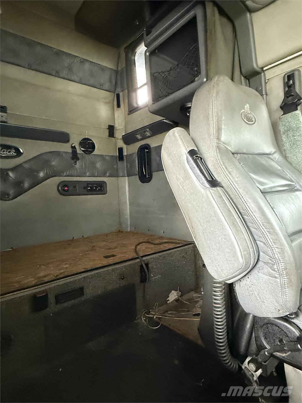 Mack CXU613 Trekkvogner