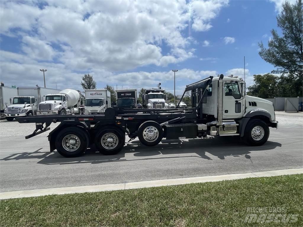 Mack GR64B Trekkvogner