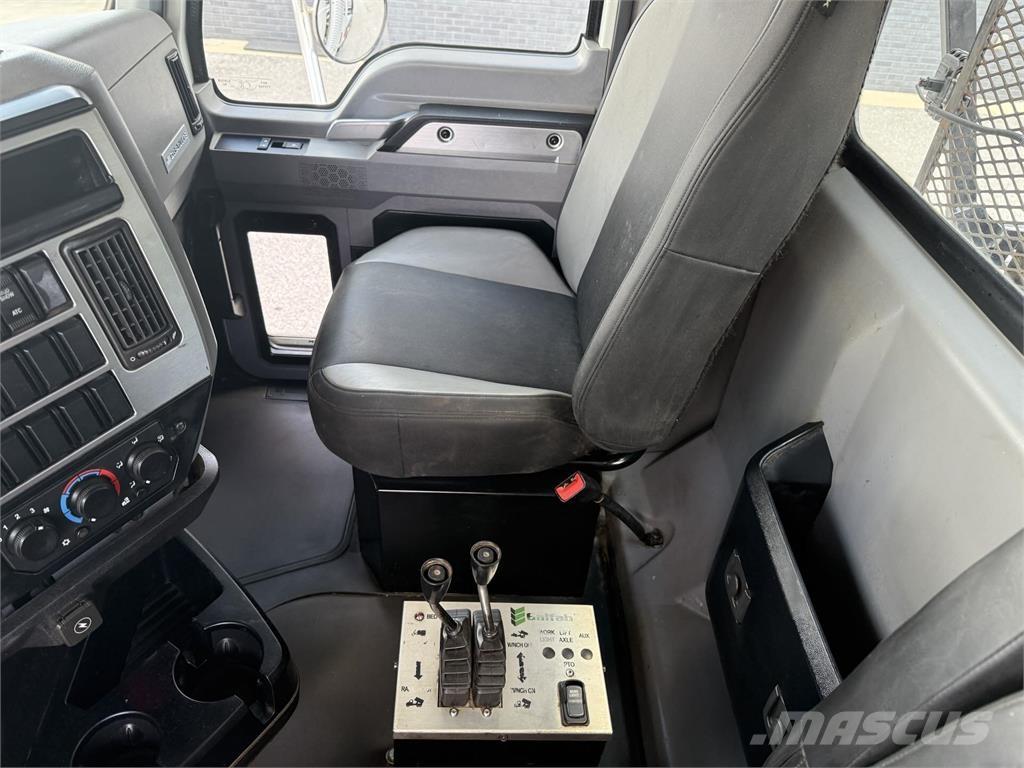 Mack GR64B Andre lastebiler