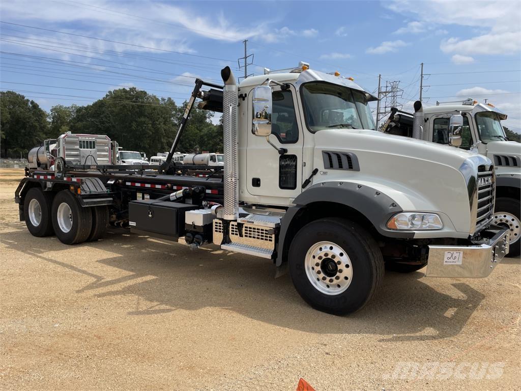 Mack GR64B Andre lastebiler