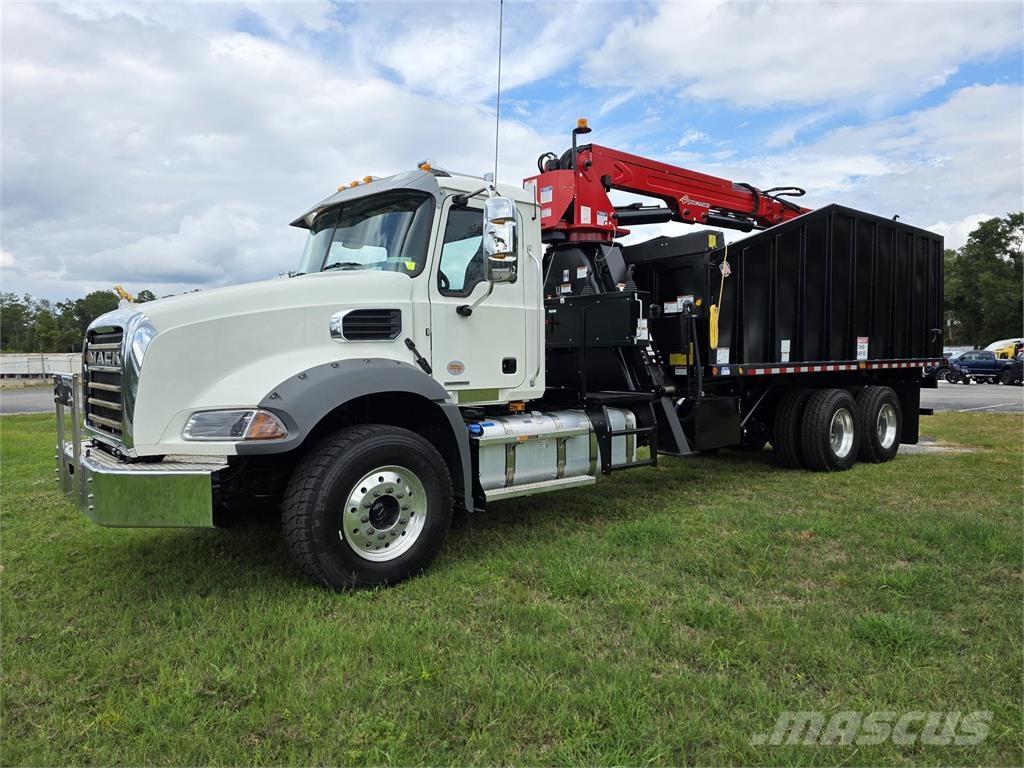 Mack GR64BR Tippbil