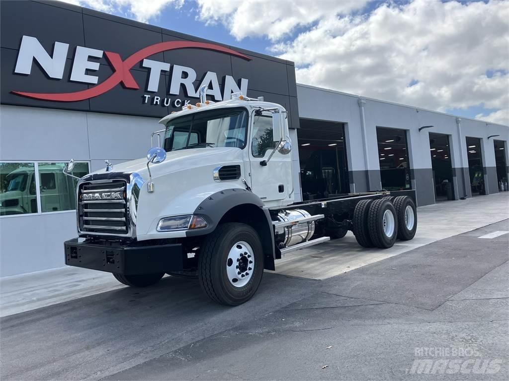 Mack GR64BRX Chassis