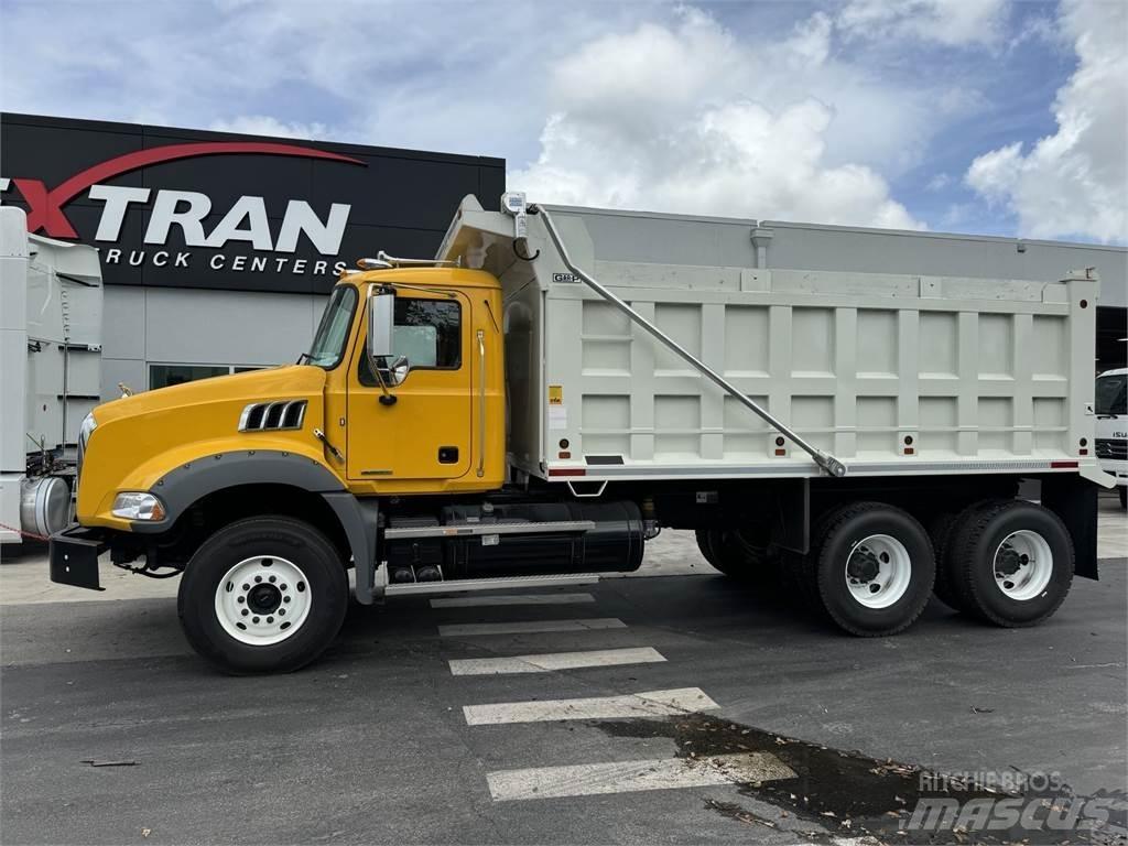 Mack GR64BRX Tippbil