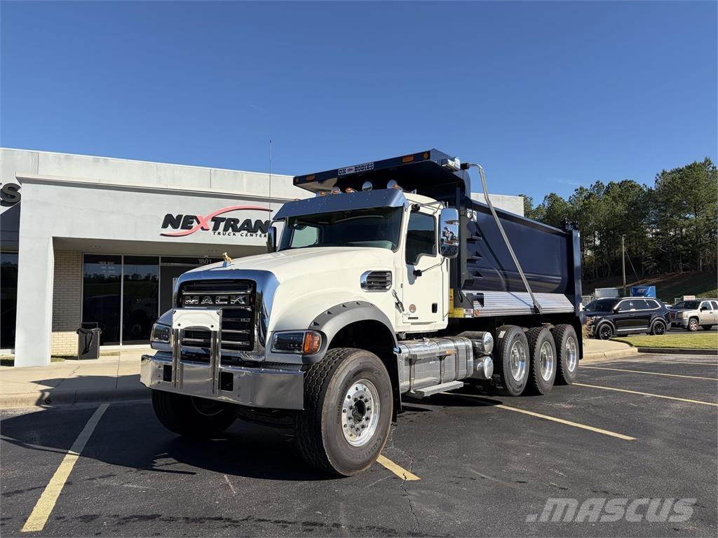 Mack GR64FR Tippbil