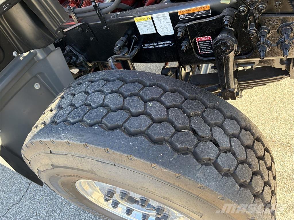 Mack GR64FR Betongbiler
