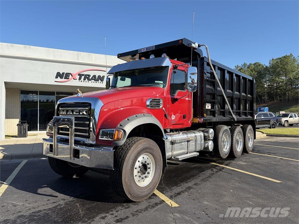 Mack GR64FR Tippbil