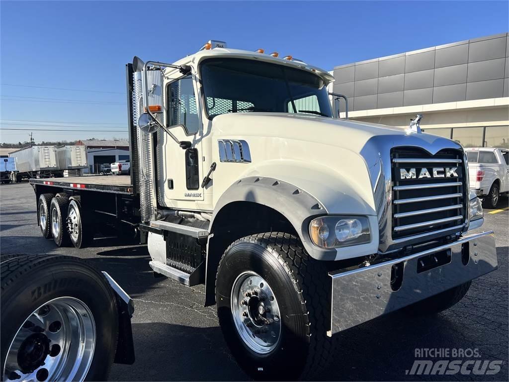 Mack GU713 Andre lastebiler