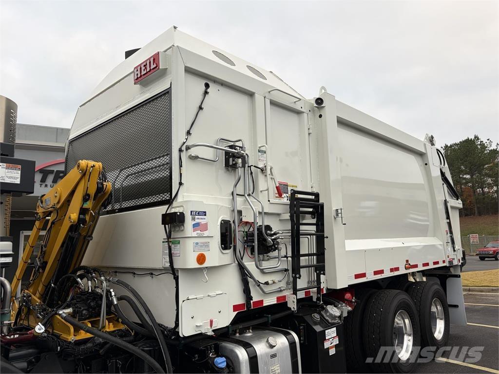 Mack LR64R Andre lastebiler