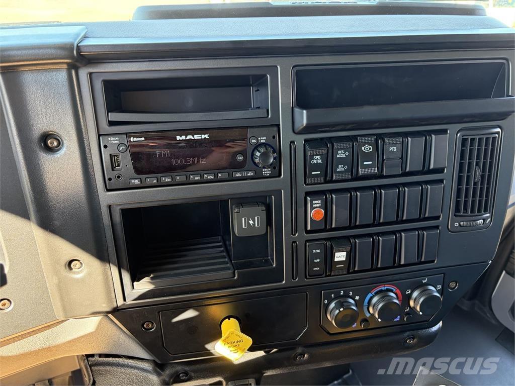 Mack MD6 42R Tippbil