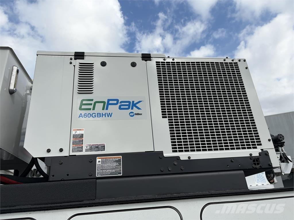 Mack MD6 42R Andre lastebiler