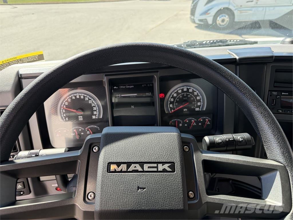 Mack MD6 42R Skapbiler