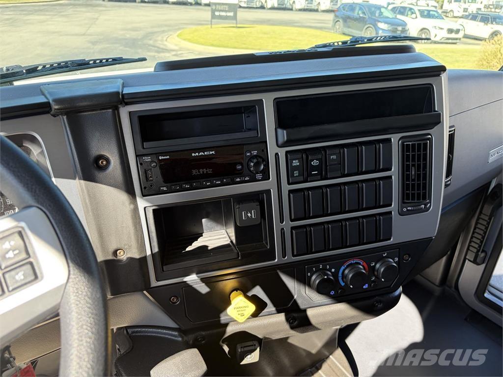 Mack MD6 42R Skapbiler