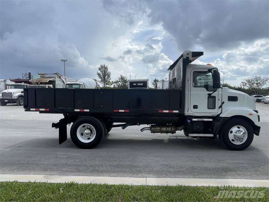 Mack MD642 Chassis
