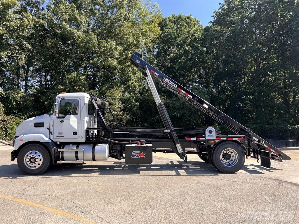 Mack MD7 42R Chassis