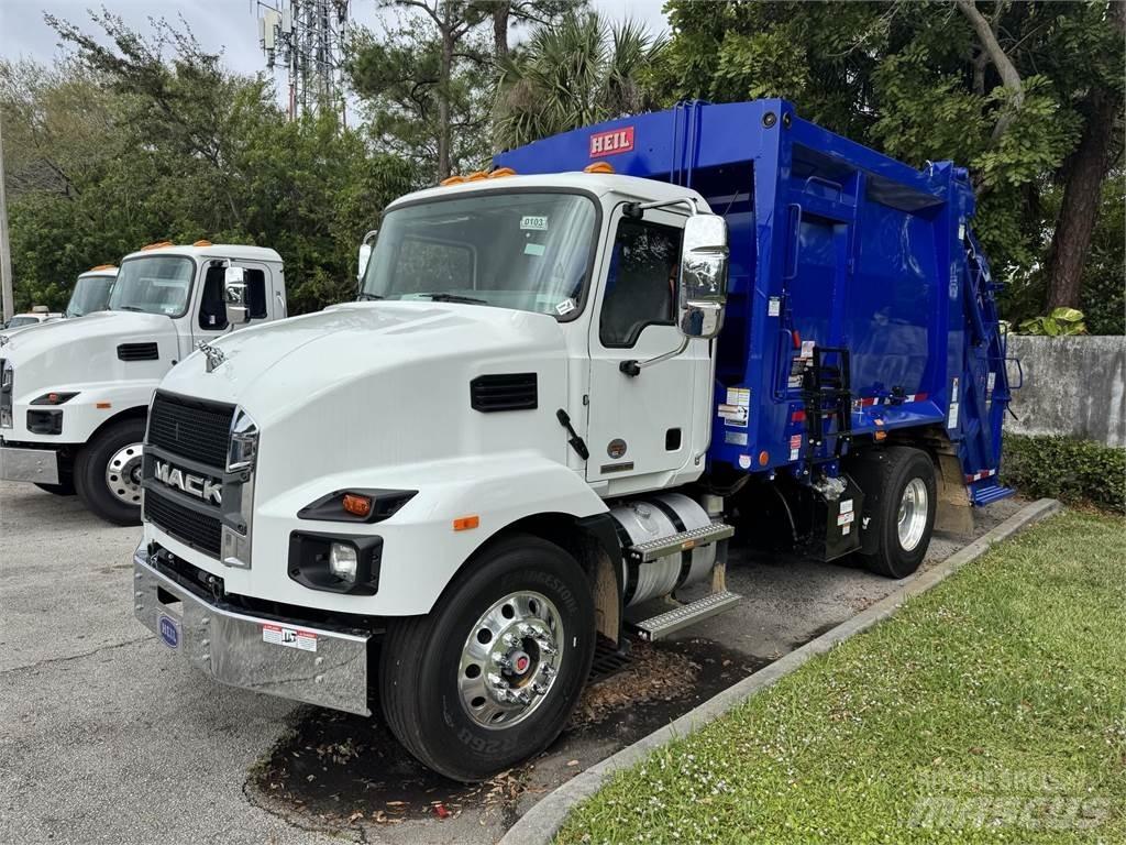 Mack MD7 42R Andre lastebiler