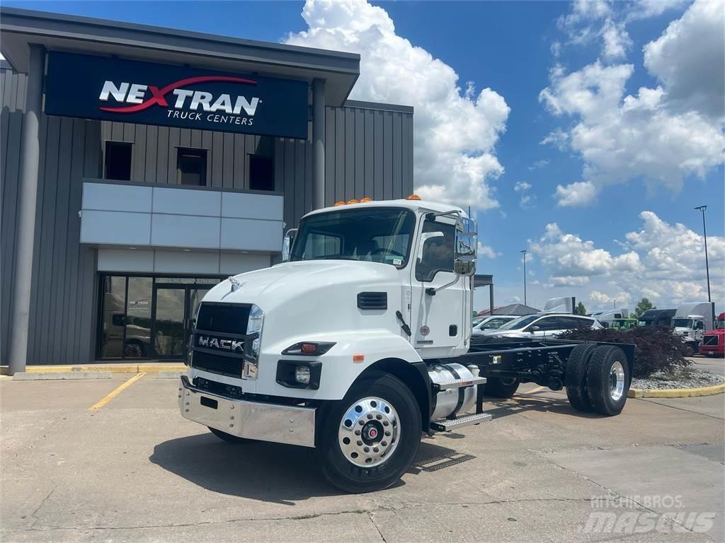 Mack MD742 Chassis