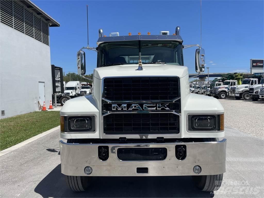 Mack PI64T Trekkvogner