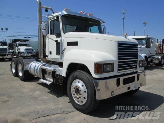 Mack PI64T Trekkvogner