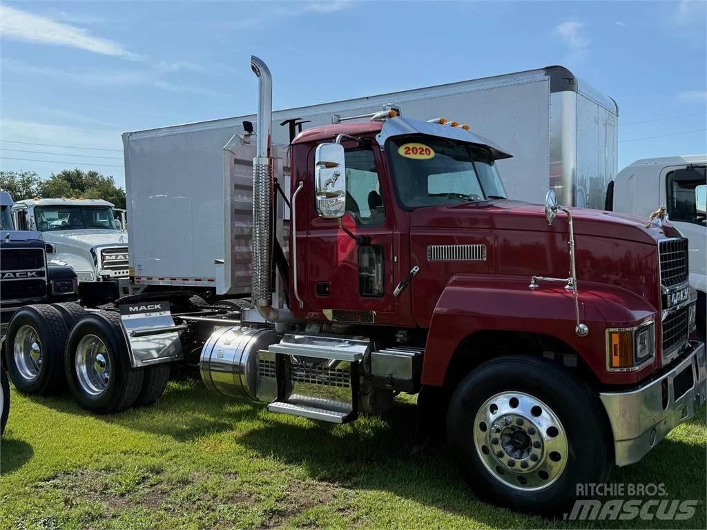 Mack PI64T Trekkvogner