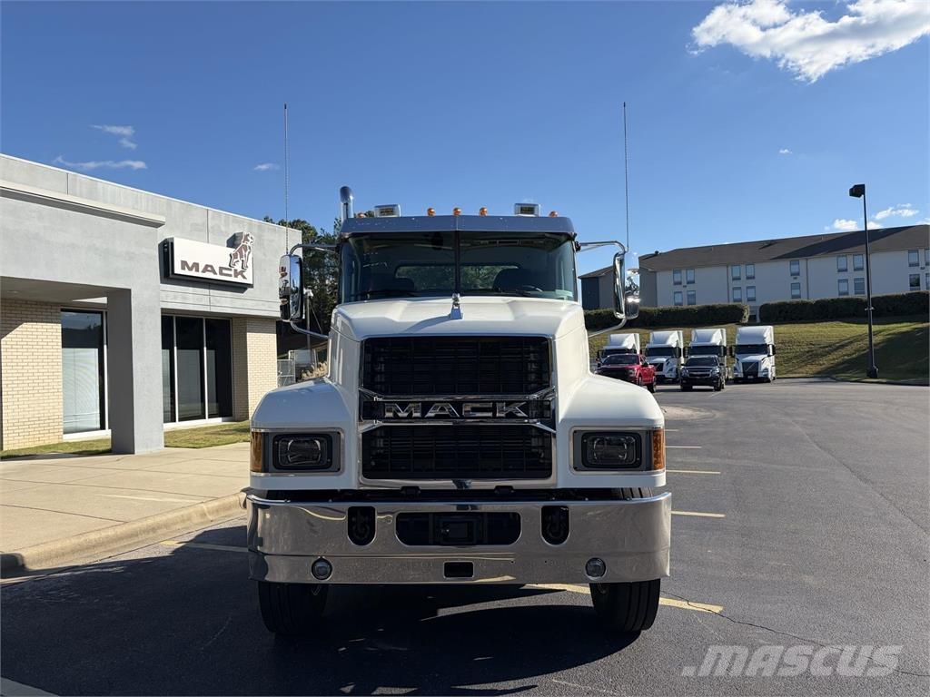 Mack PI64T Trekkvogner