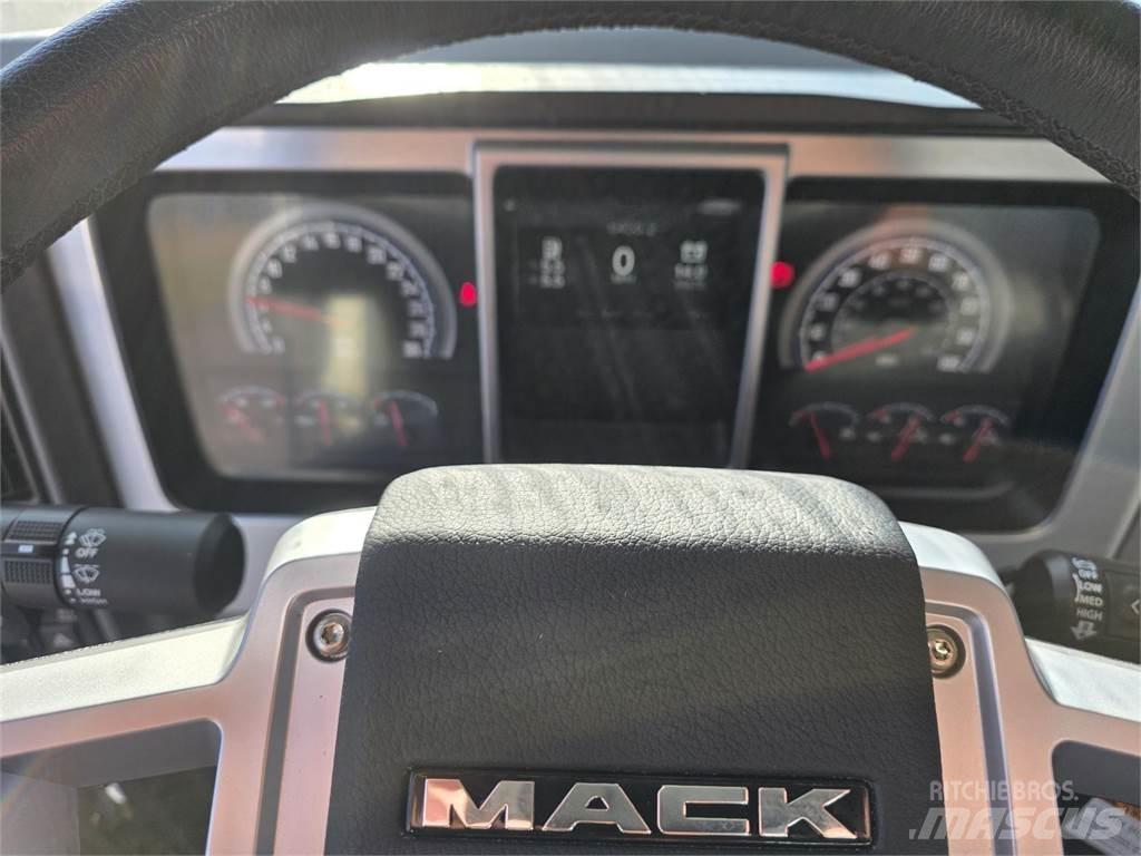 Mack PI64T Trekkvogner