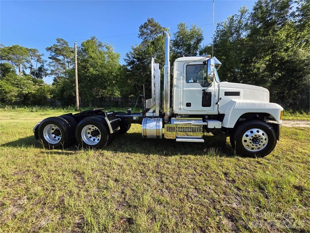 Mack PI64T Trekkvogner