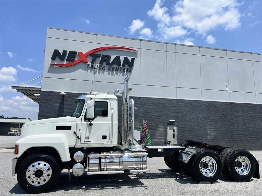 Mack PI64T Trekkvogner