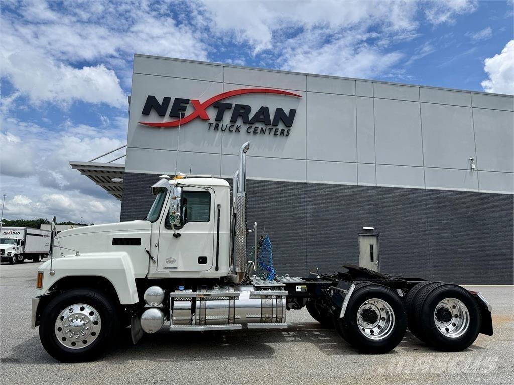 Mack PI64T Trekkvogner