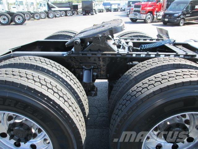 Mack PI64T Trekkvogner