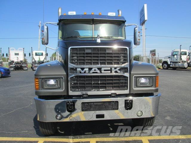 Mack PI64T Trekkvogner