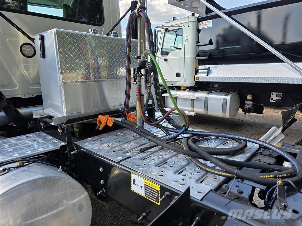 Mack PI64T Trekkvogner