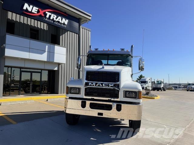 Mack PI64T Trekkvogner