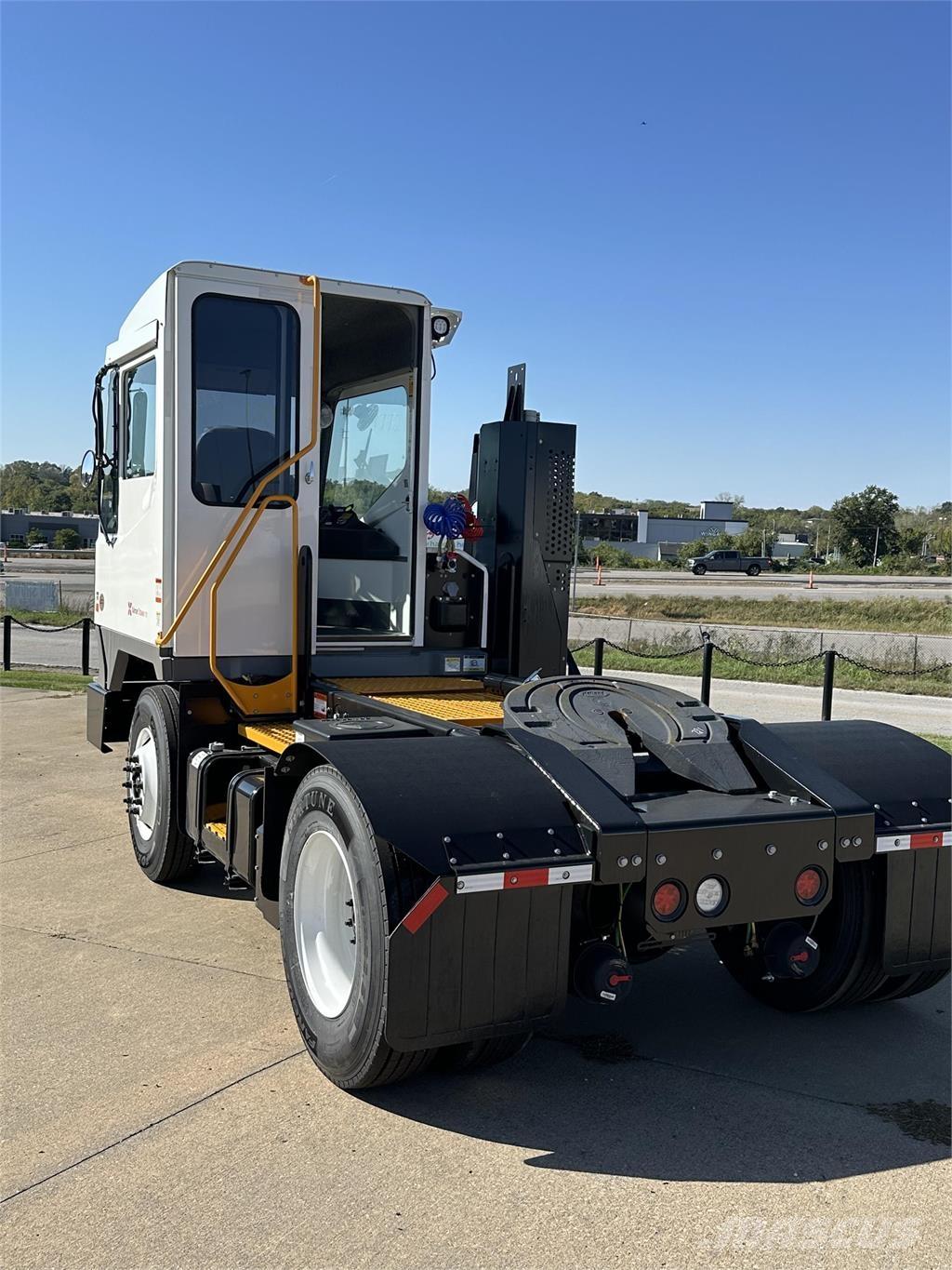 Ottawa 4x2 DOT/ON HWY Andre lastebiler