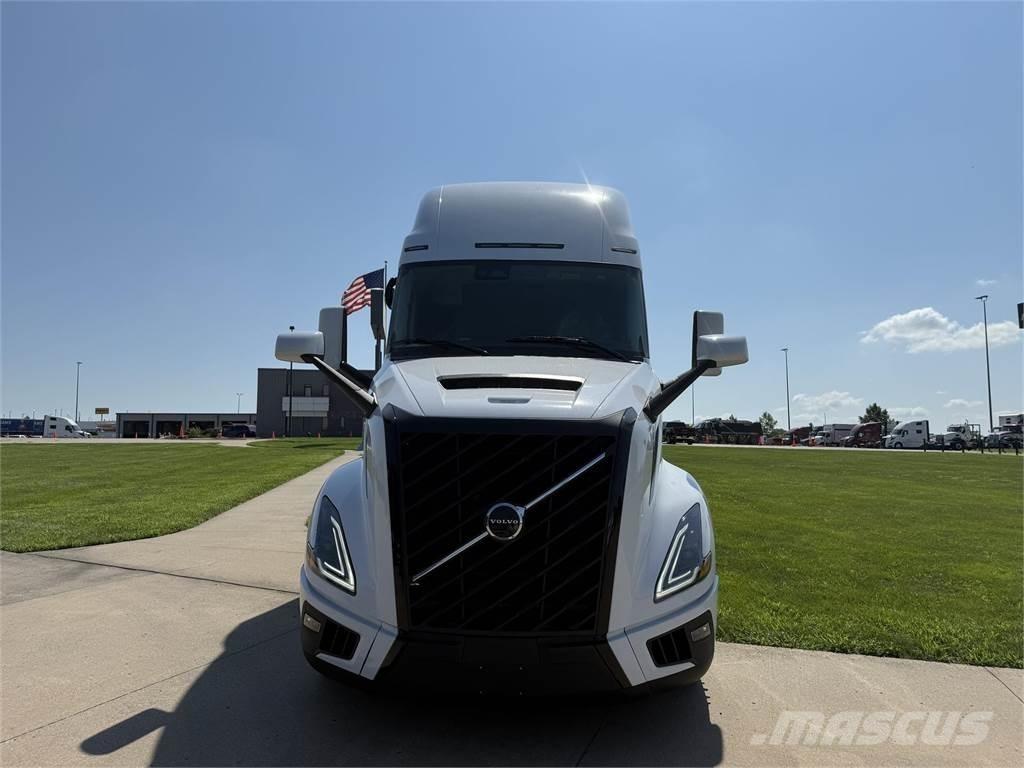 Volvo NEW VNL860 Trekkvogner