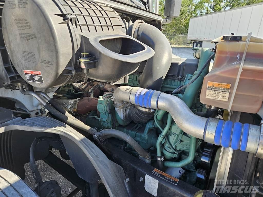 Volvo VNL64T300 Trekkvogner