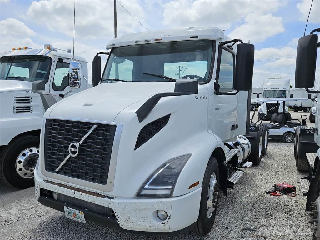 Volvo VNL64T300 Trekkvogner